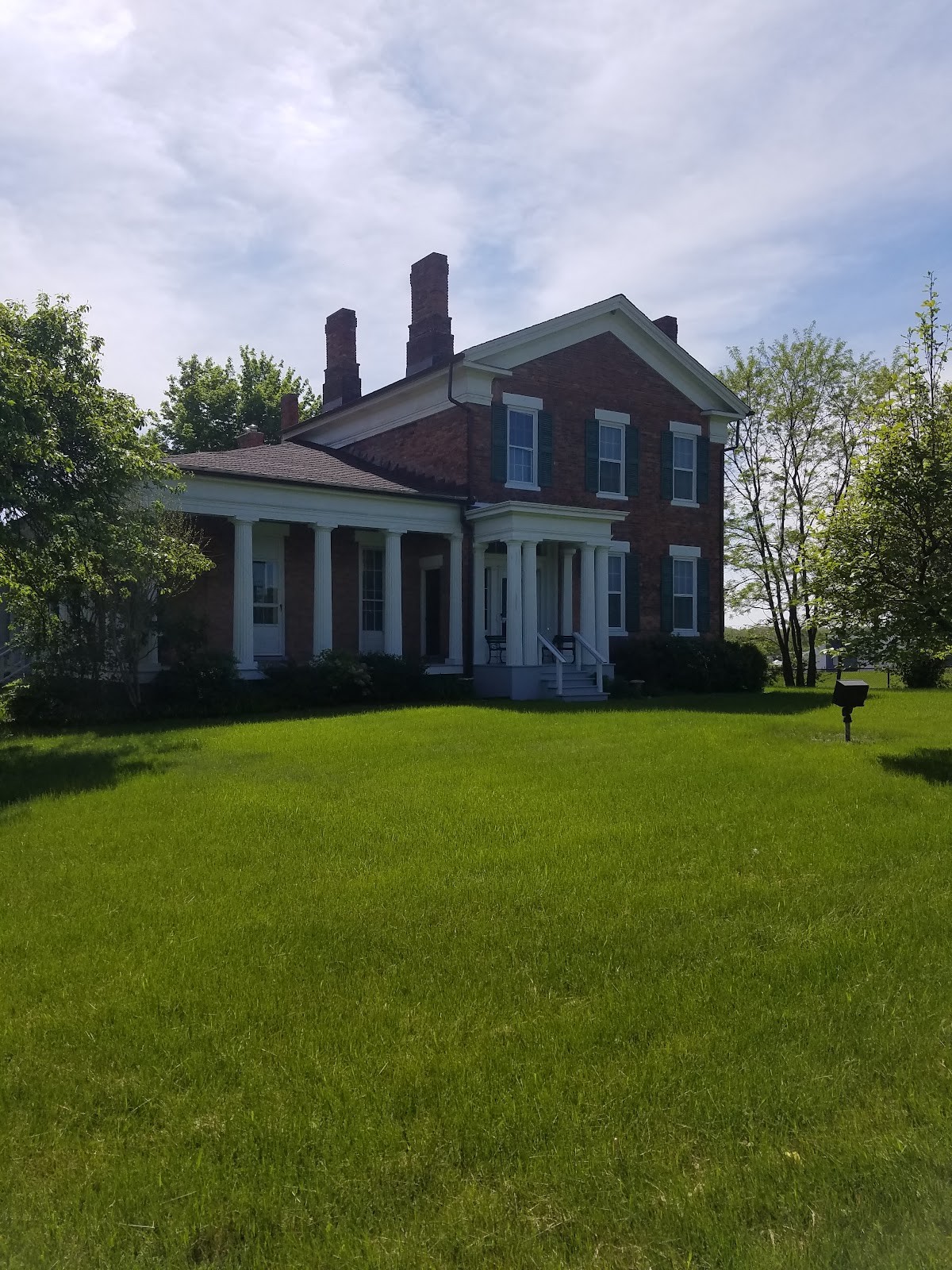 Pontiac MI cityscape